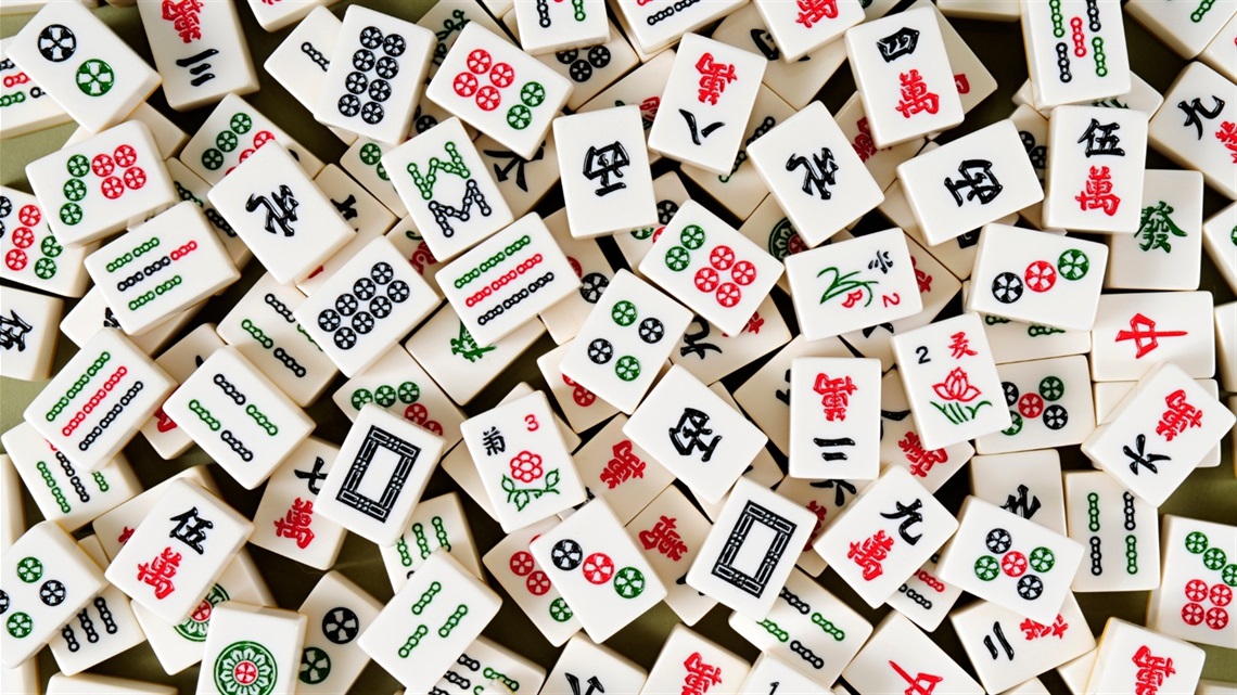 LARGE grpi[ pf Mahjong pieces
